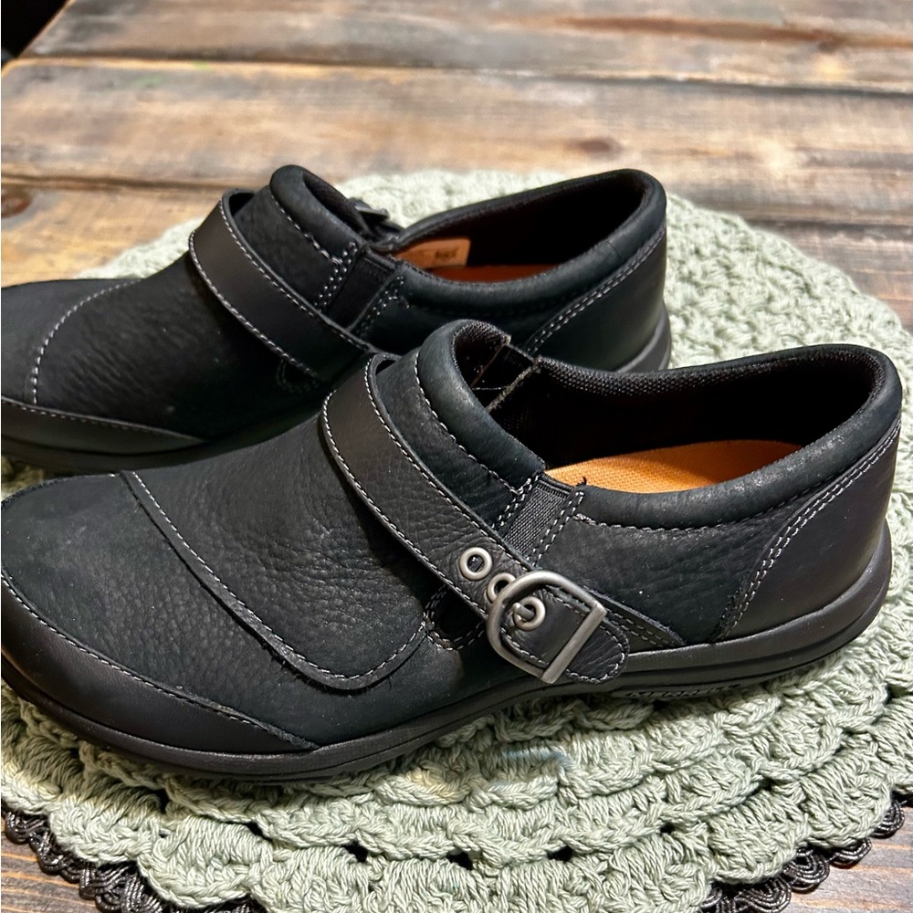 Merrell Dassie Buckle Slip-on Shoes Women’s Size 7 Never worn